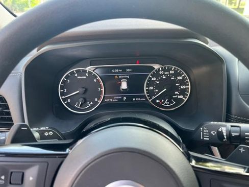 Used 2021 Nissan Rogue SV FWD image 5