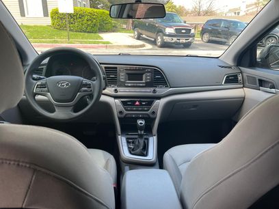 Used 2018 Hyundai Elantra SE