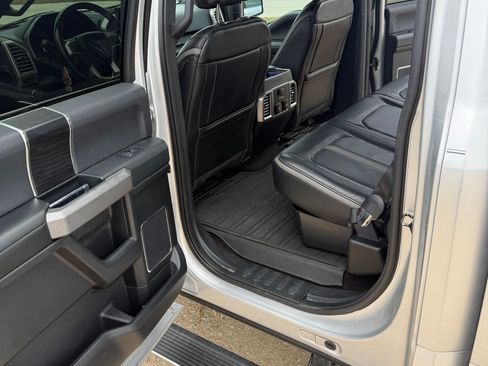 Used 2019 Ford F150 Platinum w/ Equipment Group 701A Luxury image 15