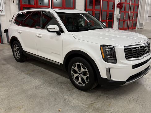 Used 2020 Kia Telluride EX image 4