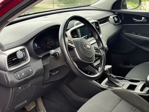 Used 2020 Kia Sorento LX w/ LX I4 Convenience Package image 15