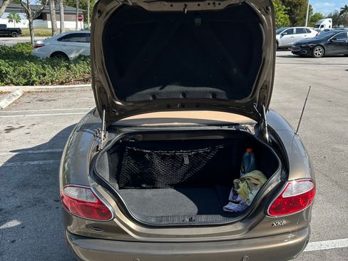 Used 2001 Jaguar XK8 Convertible image 11