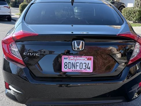 Used 2018 Honda Civic EX image 4