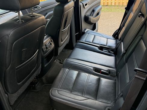 Used 2015 GMC Yukon Denali w/ Premium Package image 9