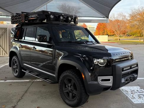 Used 2023 Land Rover Defender 110 S image 6