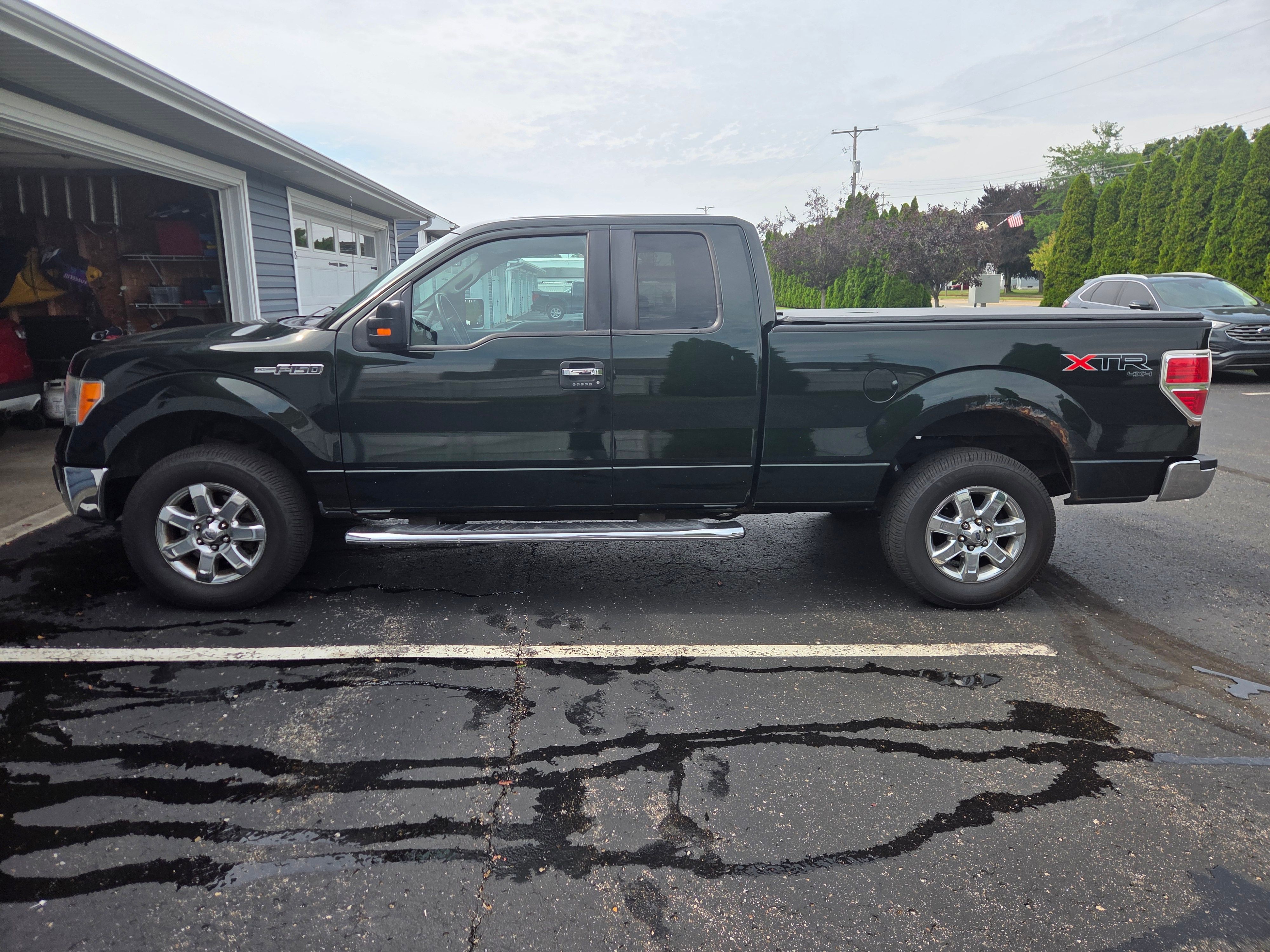 Used 2014 Ford F150 XLT w/ Equipment Group 302A Luxury AWD/4WD image 2