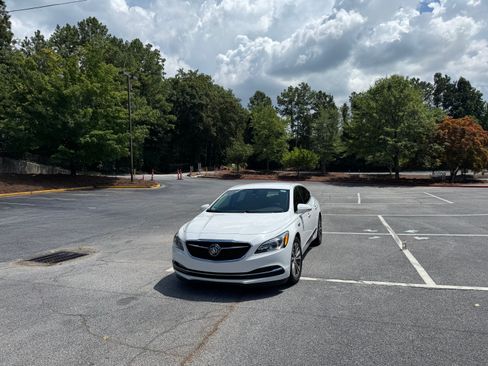 Used 2019 Buick LaCrosse Preferred FWD image 4