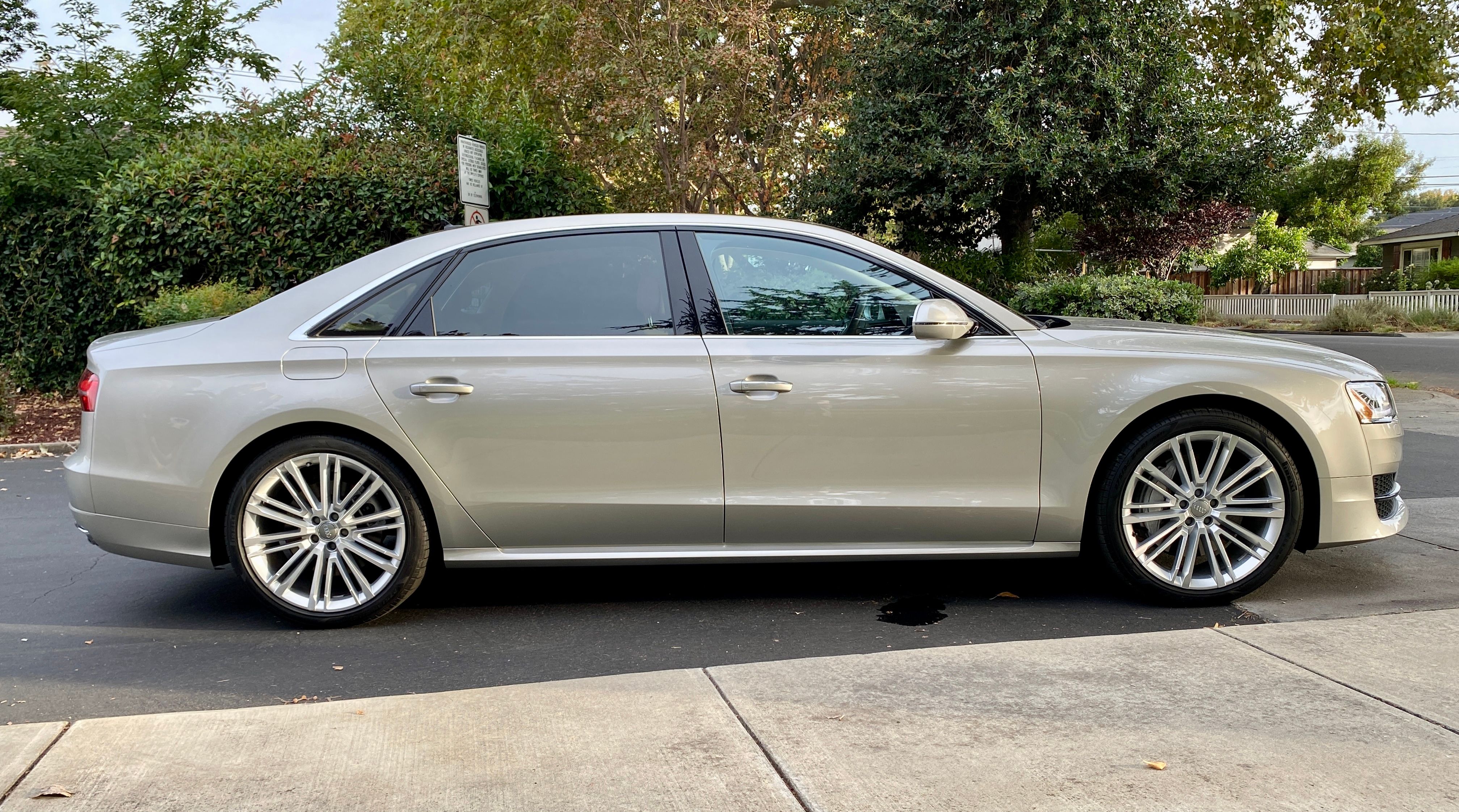 Used 2017 Audi A8 L 3.0T w/ Executive Package AWD/4WD image 9
