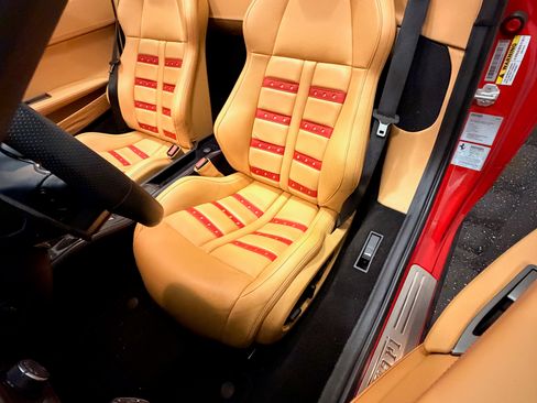 Used 2014 Ferrari 458 Spider RWD image 14