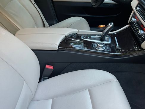 Used 2012 BMW 528i xDrive Sedan AWD/4WD image 25
