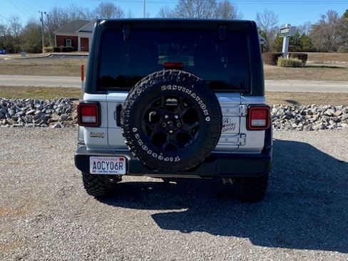 Used 2023 Jeep Wrangler Sport image 4