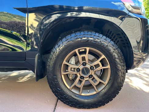 Used 2021 Toyota Land Cruiser AWD/4WD image 24