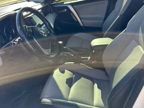 Used 2018 Toyota RAV4 Limited w/ Advanced Technology Package AWD/4WD image 11