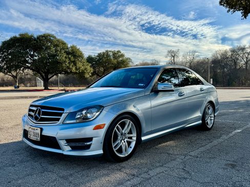 Used 2014 Mercedes-Benz C 300 C 300 4MATIC Sport Sedan 4D image 4