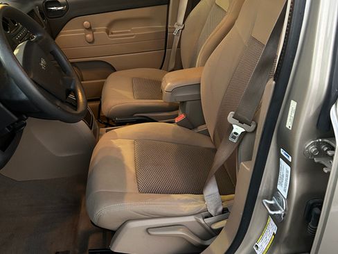 Used 2010 Jeep Patriot Sport image 12