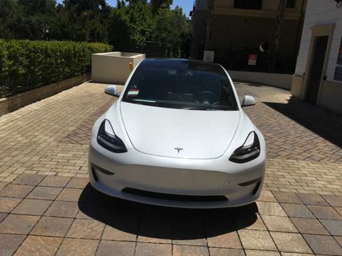 Used 2022 Tesla Model 3 Standard Sedan 4D image 13