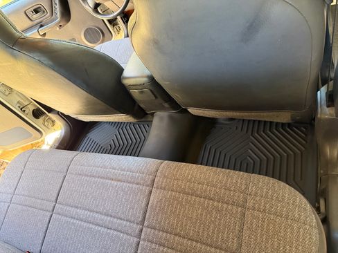 Used 2001 Jeep Cherokee Sport RWD image 15