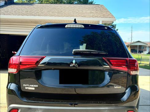 Used 2020 Mitsubishi Outlander LE FWD image 4