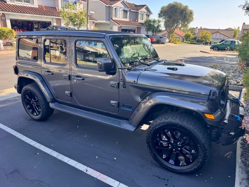 Used 2021 Jeep Wrangler Unlimited Sahara image 15