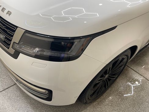 Used 2024 Land Rover Range Rover SE image 10