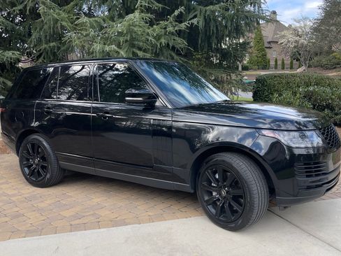 Used 2020 Land Rover Range Rover HSE image 13
