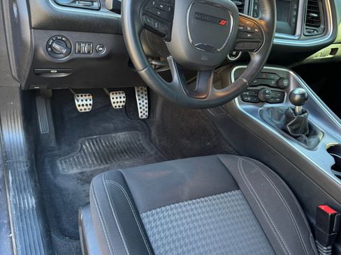 Used 2015 Dodge Challenger R/T w/ Quick Order Package 22B R/T image 4