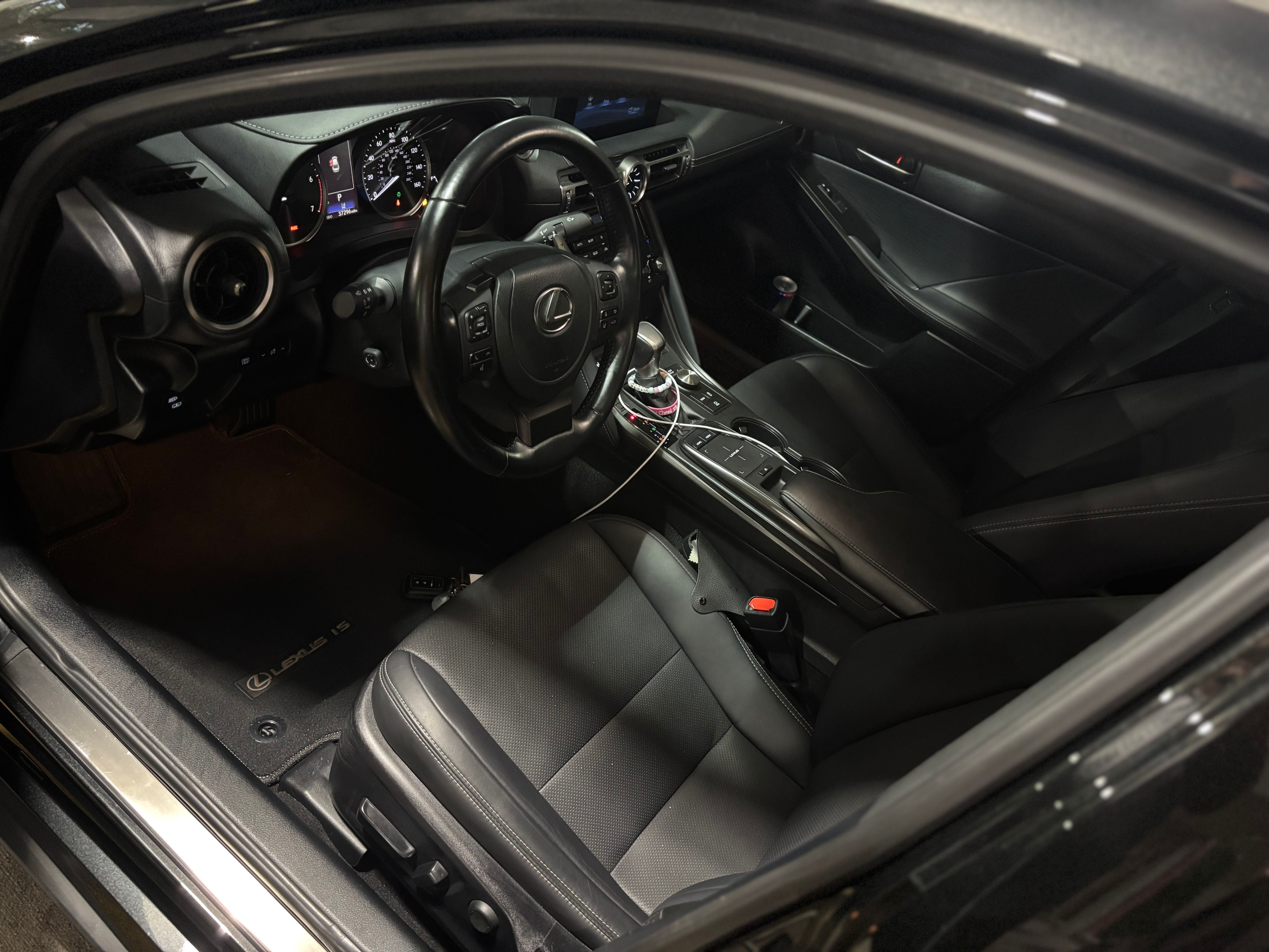 Used 2022 Lexus IS 300 w/ Premium Package RWD image 5