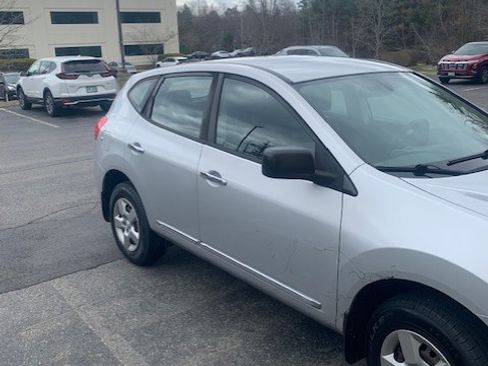 Used 2015 Nissan Rogue S image 4