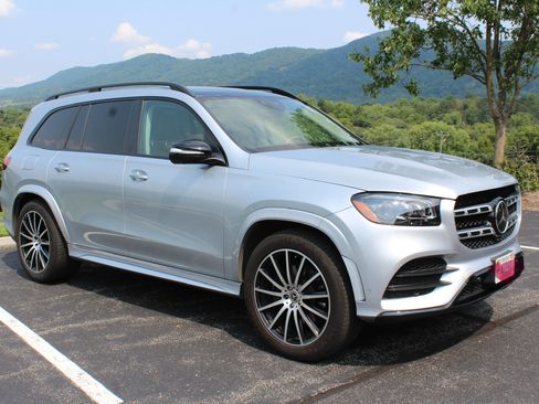Used 2022 Mercedes-Benz GLS 450 4MATIC image 4