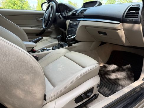 Used 2011 BMW 135i Convertible RWD image 28
