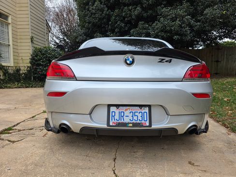 Used 2011 BMW Z4 sDrive35is image 15