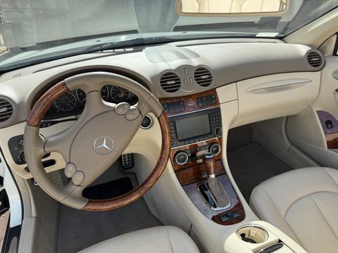 Used 2007 Mercedes-Benz CLK 350 Cabriolet image 12