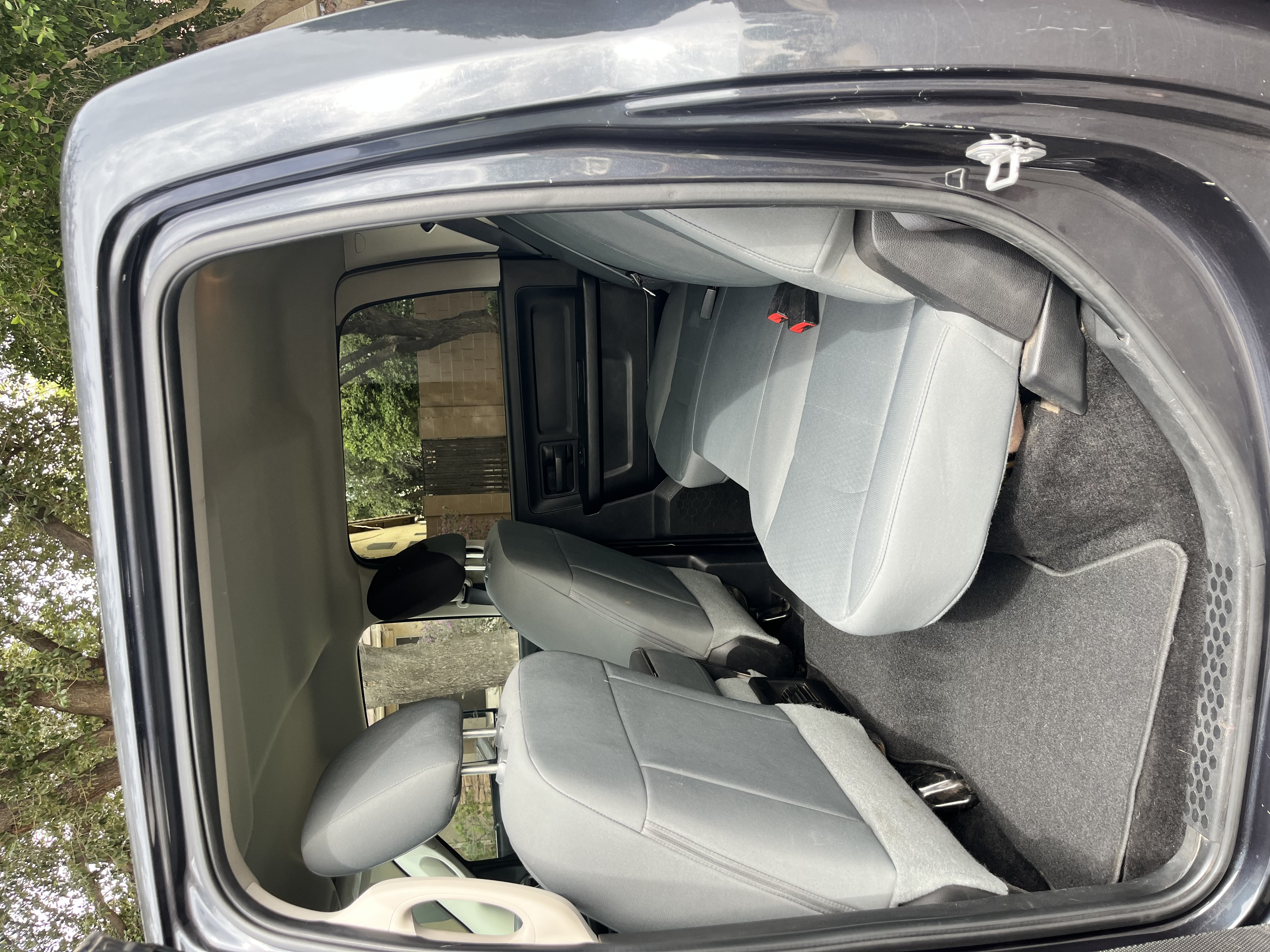 Used 2016 RAM 2500 Tradesman w/ Chrome Appearance Group AWD/4WD image 4