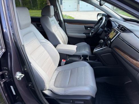 Used 2017 Honda CR-V Touring image 11