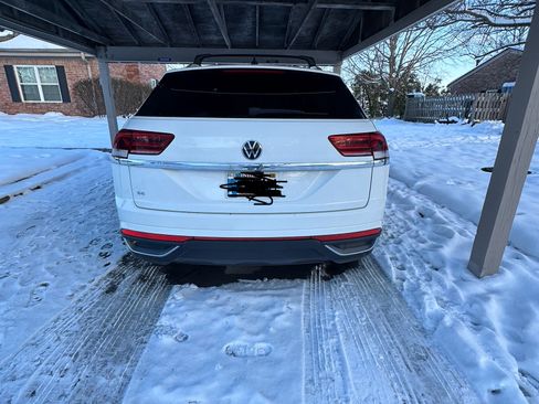 Used 2022 Volkswagen Atlas Cross Sport SE image 13