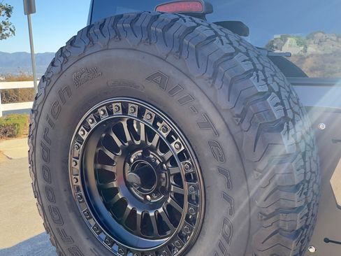 Used 2025 Ford Bronco Outer Banks AWD/4WD image 6