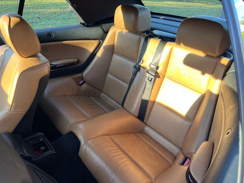 Used 2006 BMW 330Ci Convertible image 8