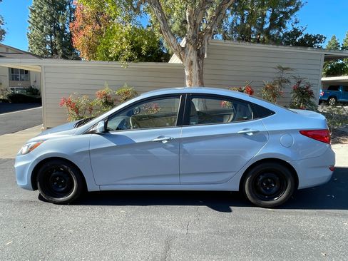 Used 2014 Hyundai Accent GLS image 5