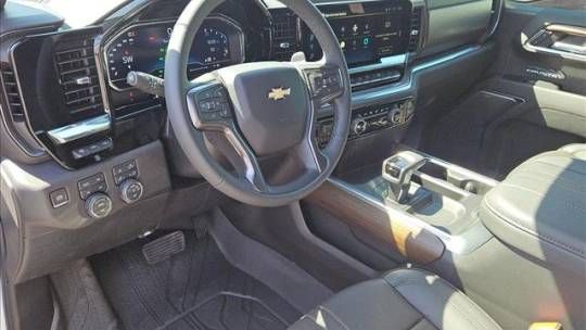 Used 2024 Chevrolet Silverado 1500 High Country w/ High Country Premium Package AWD/4WD image 15