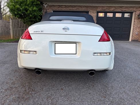 Used 2004 Nissan 350Z Touring image 15