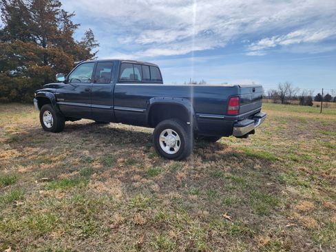 Used 1997 Dodge Ram 2500 Truck 4x4 Club Cab image 2