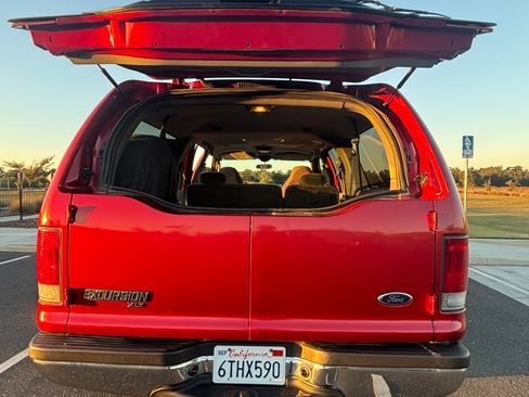 Used 2002 Ford Excursion XLT image 14