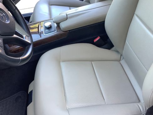 Used 2012 Mercedes-Benz E 350 4MATIC Sedan image 13