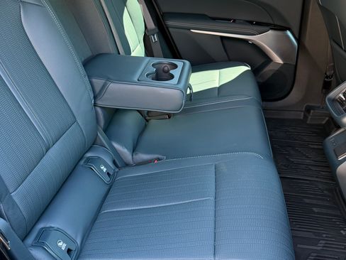 Used 2024 Cadillac Lyriq Luxury w/ Nappa Leather Package AWD/4WD image 11