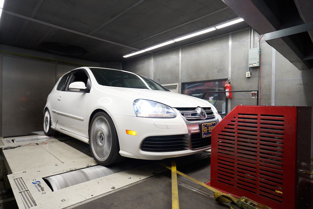 Used 2008 Volkswagen R32 AWD/4WD image 14