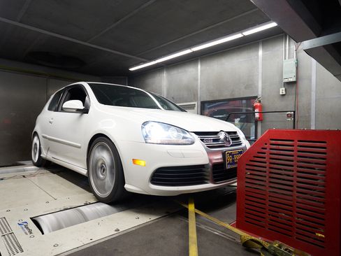 Used 2008 Volkswagen R32 AWD/4WD image 14