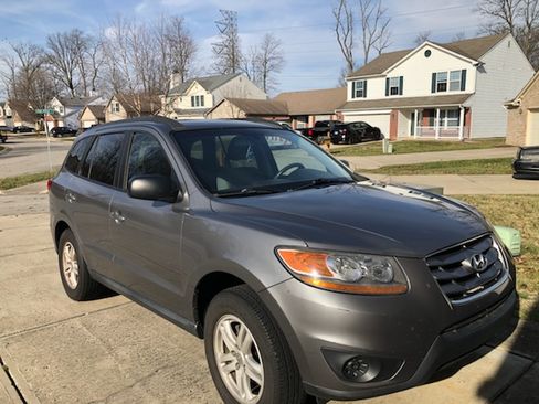 Used 2010 Hyundai Santa Fe GLS image 2