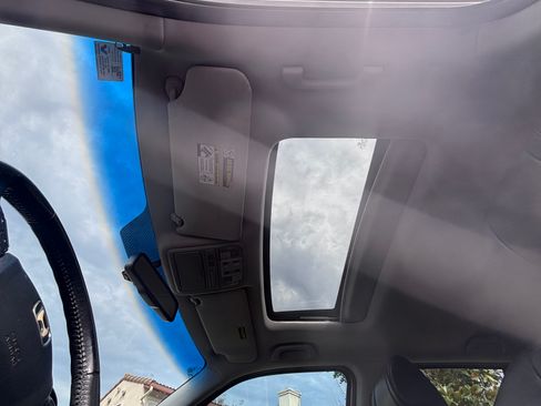 Used 2011 Honda Pilot EX-L image 18