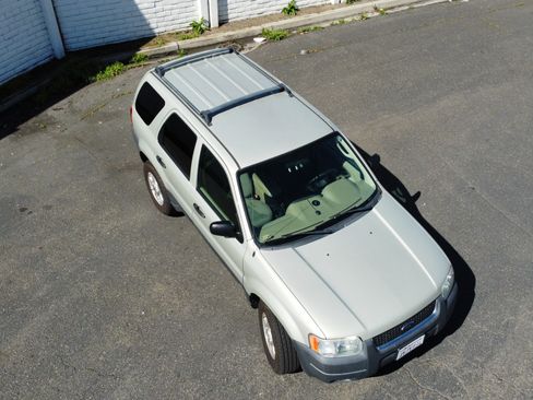 Used 2004 Ford Escape XLT image 5