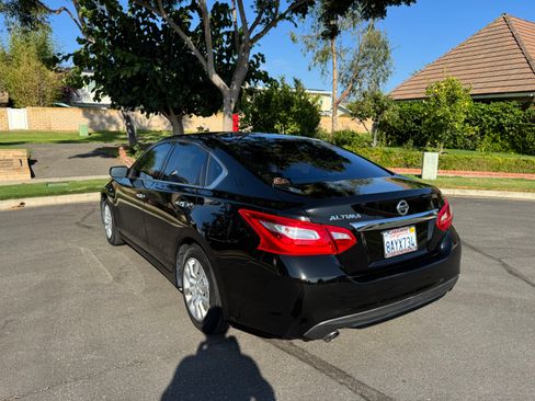 Used 2016 Nissan Altima 2.5 S w/ Power Driver Seat Package image 6